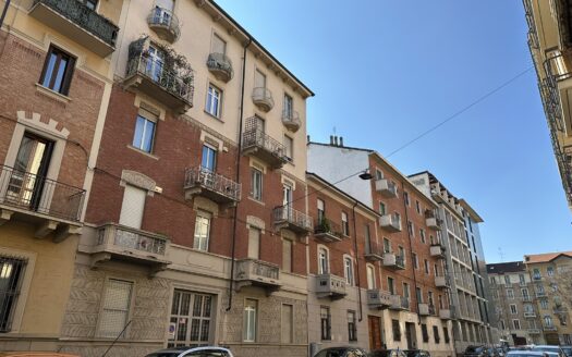 Trilocale da ristrutturare adiacenze Corso Svizzera
