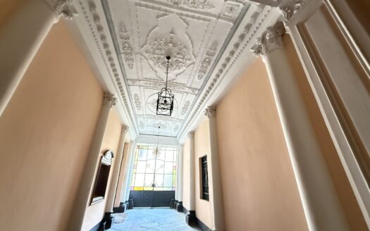 Piazza Madama Cristina ampia metratura in palazzo d’epoca