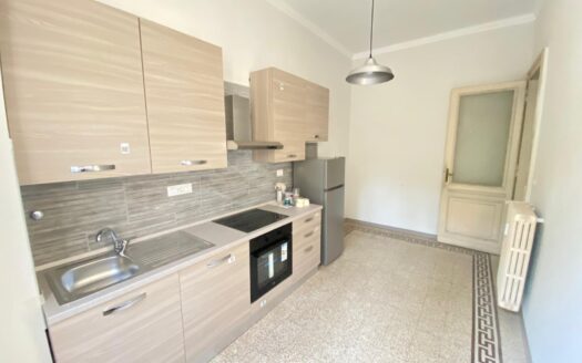 Trilocale arredato – piazza Galimberti 21