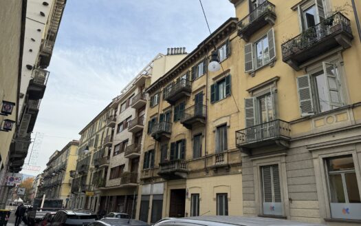 Ampia metratura frazionabile in Via Galliari