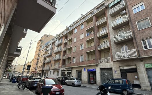 Bilocale piano alto adiacenze Piazza D'Armi