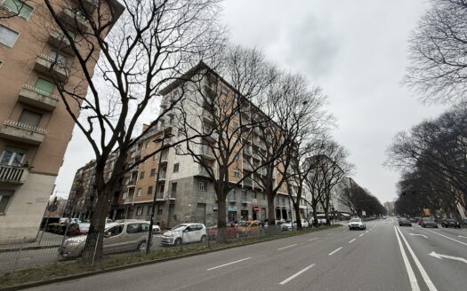 Trilocale in Corso Peschiera