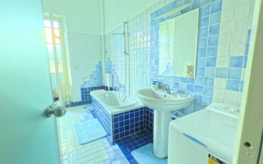 Via Guttuari 1, Asti