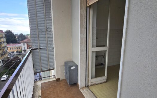 Biella C. Risorgimento Ultimo piano con box auto