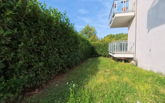 Pinerolo appartamento con giardino privato, terrazzo e box